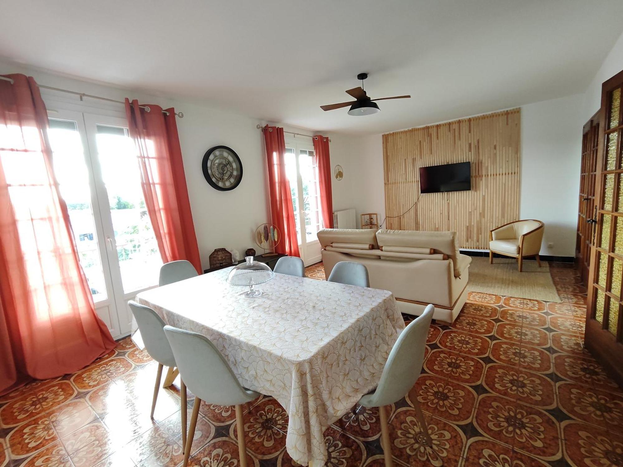 Les Jardins Ducarouge 1 Climatise Apartment Digoin Bagian luar foto